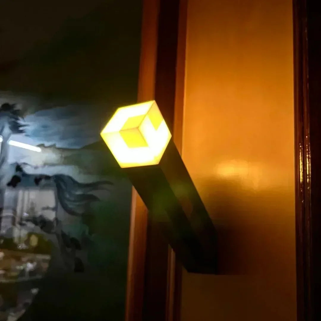 PixelTorch™ – Oplaadbare gamelamp voor aan de muur